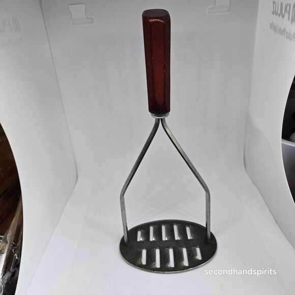 Englishtown Potato Masher Bakelite Stainless Red Handle - Picture 5 of 7